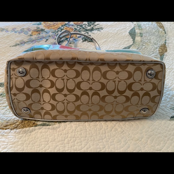 Coach Signature Stripe Frame Carryall NWOT - Picture 4 of 6